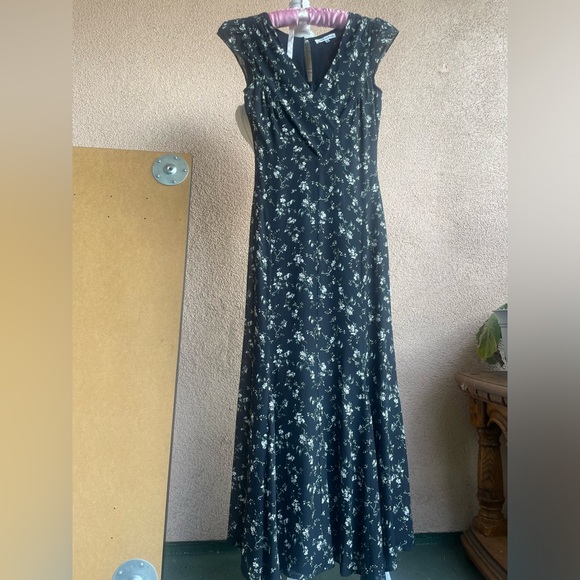 Fall Reformation Black and yellow Floral Maxi Dress - Picture 8 of 8